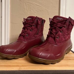 Sperry Red Winter Rain Boots with Waterproof Rubber Bottom